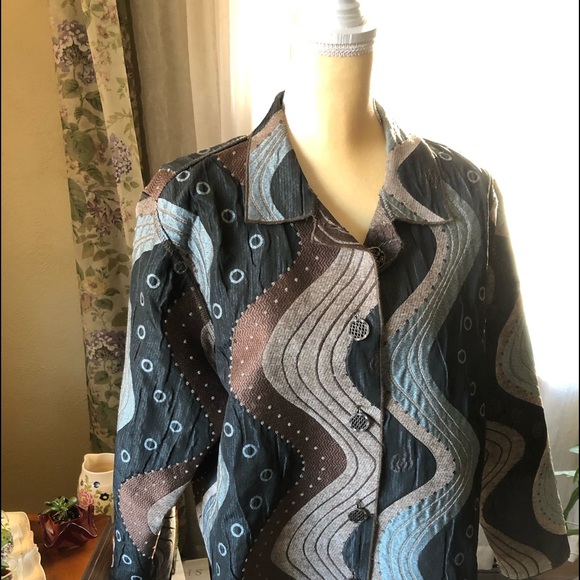 Winding River Classic Five Button Lapel Jacket - Picture 2 of 8